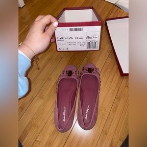 new with box Ferragamo ballerina flats